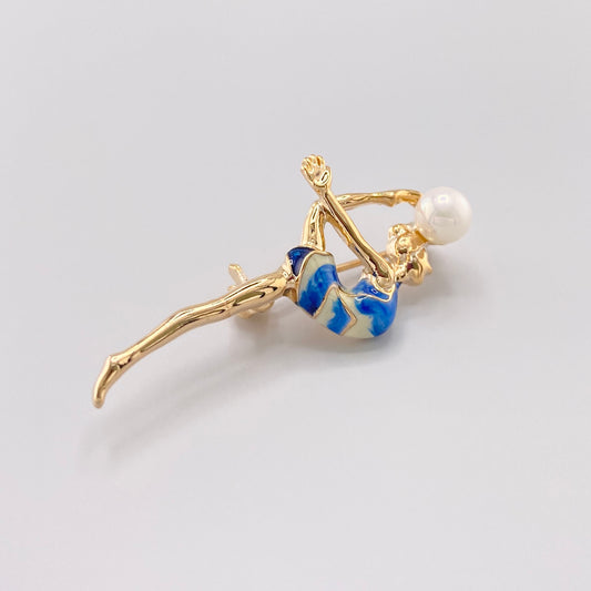 brooch