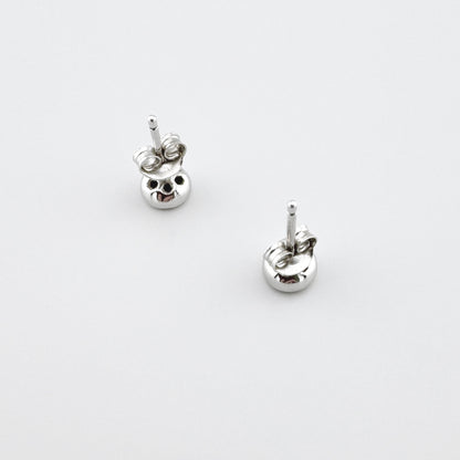 Boucles d'oreilles en argent 925 avec zirconias bleu foncé.