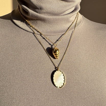 Double mother of pearl necklace Ikita (France)