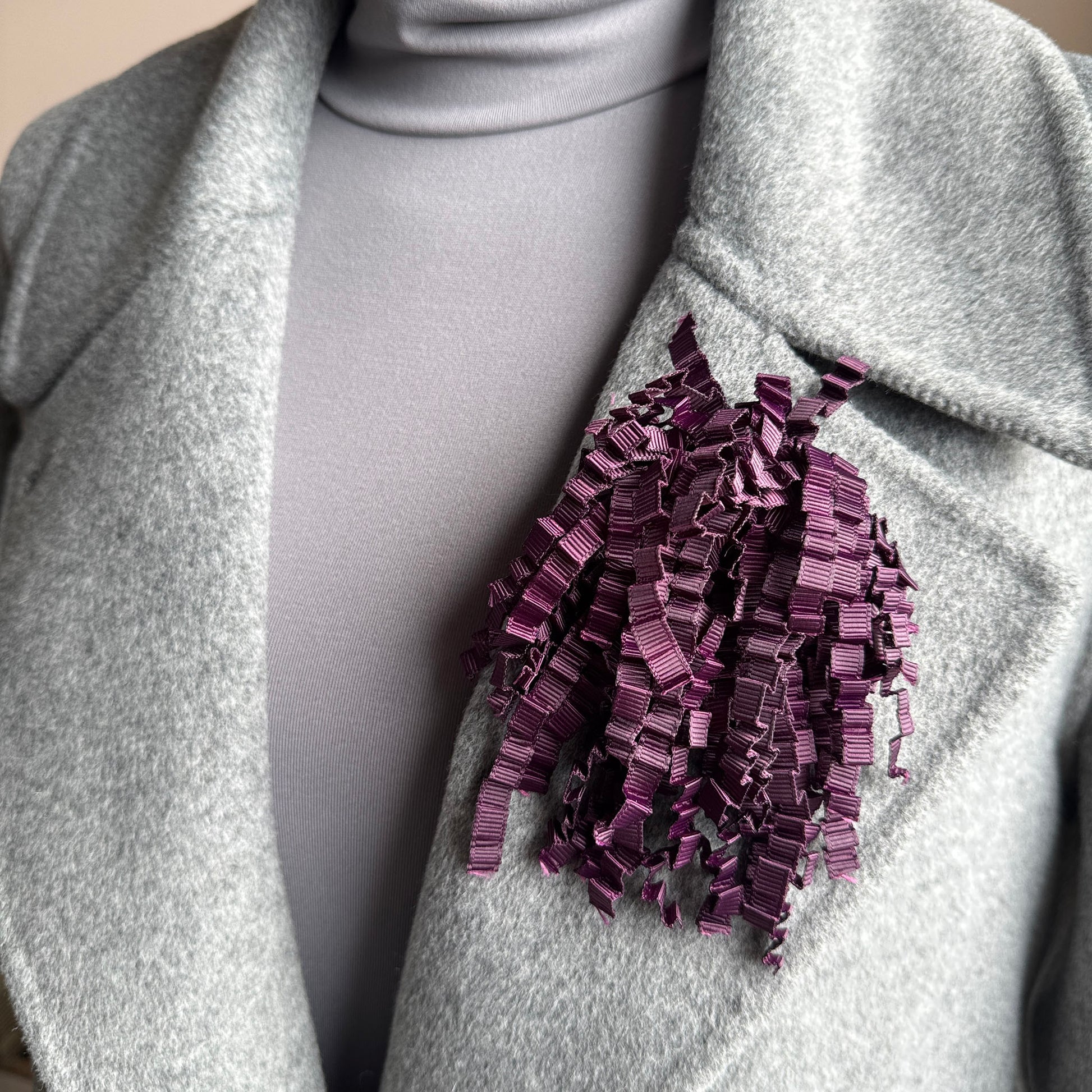 Wine-colored grosgrain ribbon brooch with a spiral structure, Spanish brand Sonata.