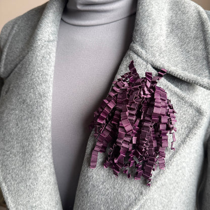Wine-colored grosgrain ribbon brooch with a spiral structure, Spanish brand Sonata.