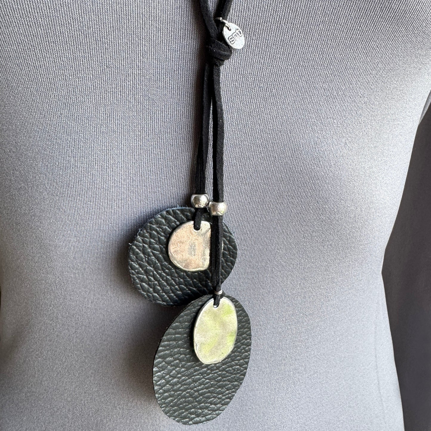 Black necklace with decor Sonata (Spain)