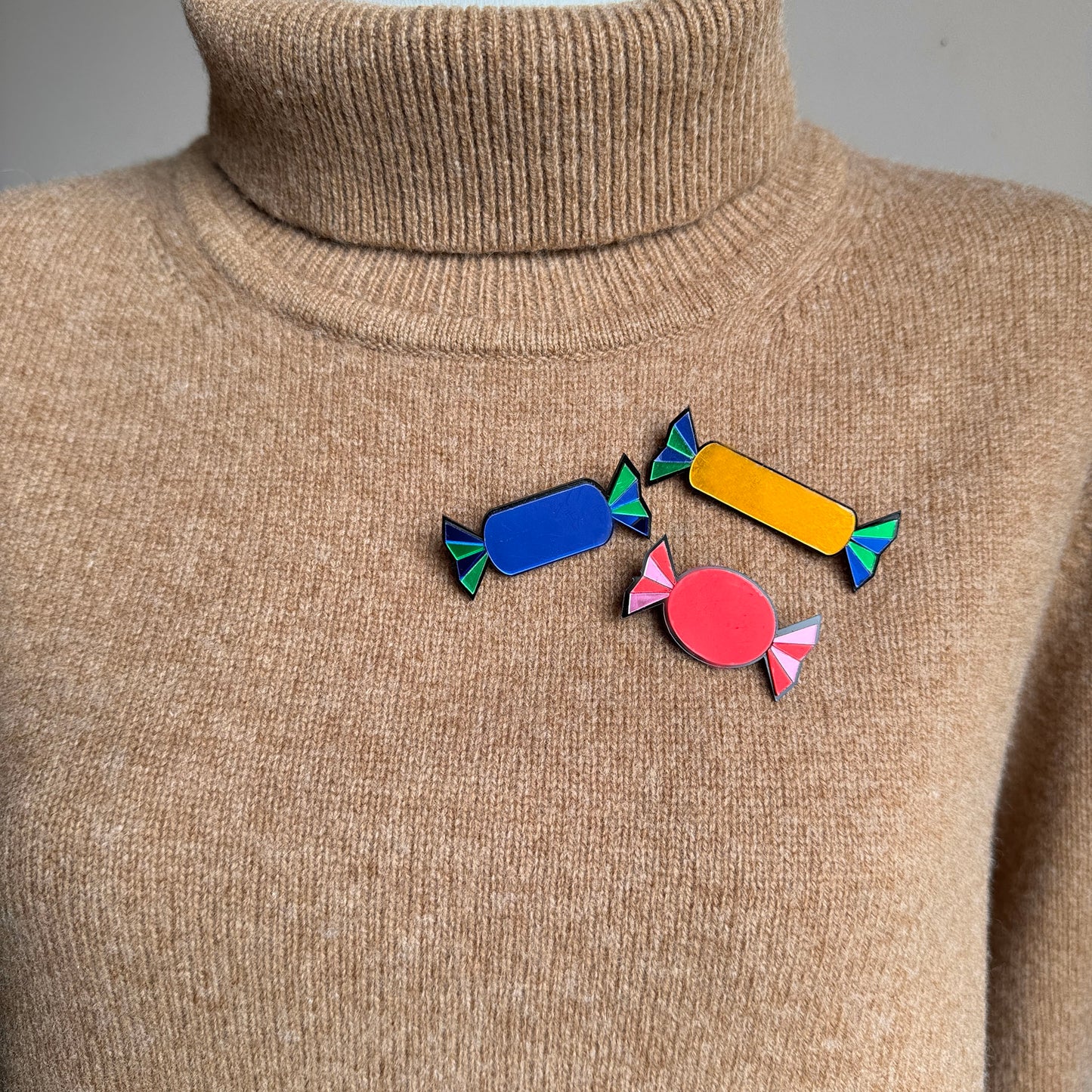 Set of brooches Sonata (Spain)
