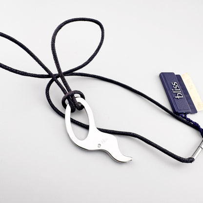 Asymmetrische Halskette Bliss Gioielli mit schwarzem Band und silberfarbenem Anhänger