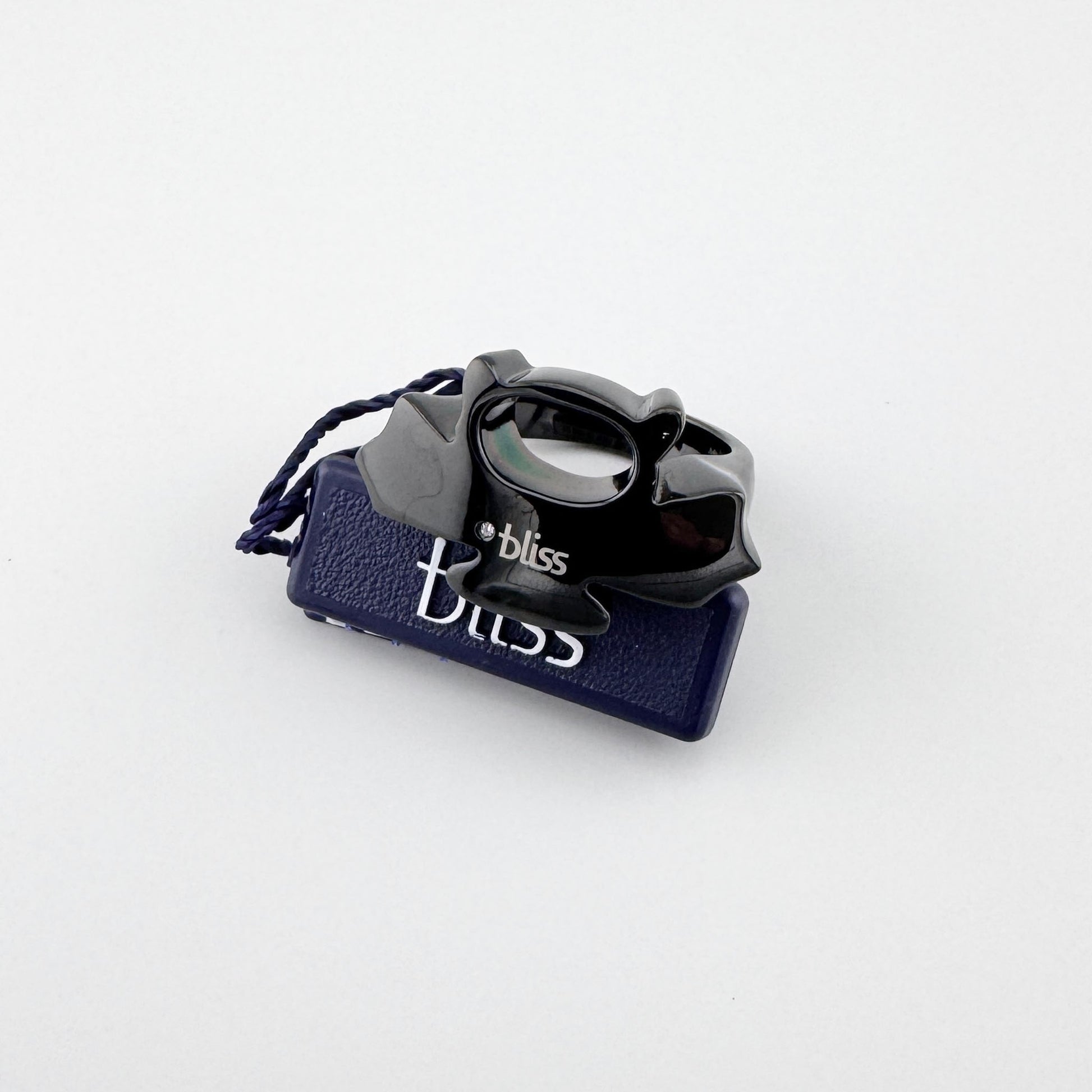 Bague Bliss Gioielli noire au design sculptural contemporain