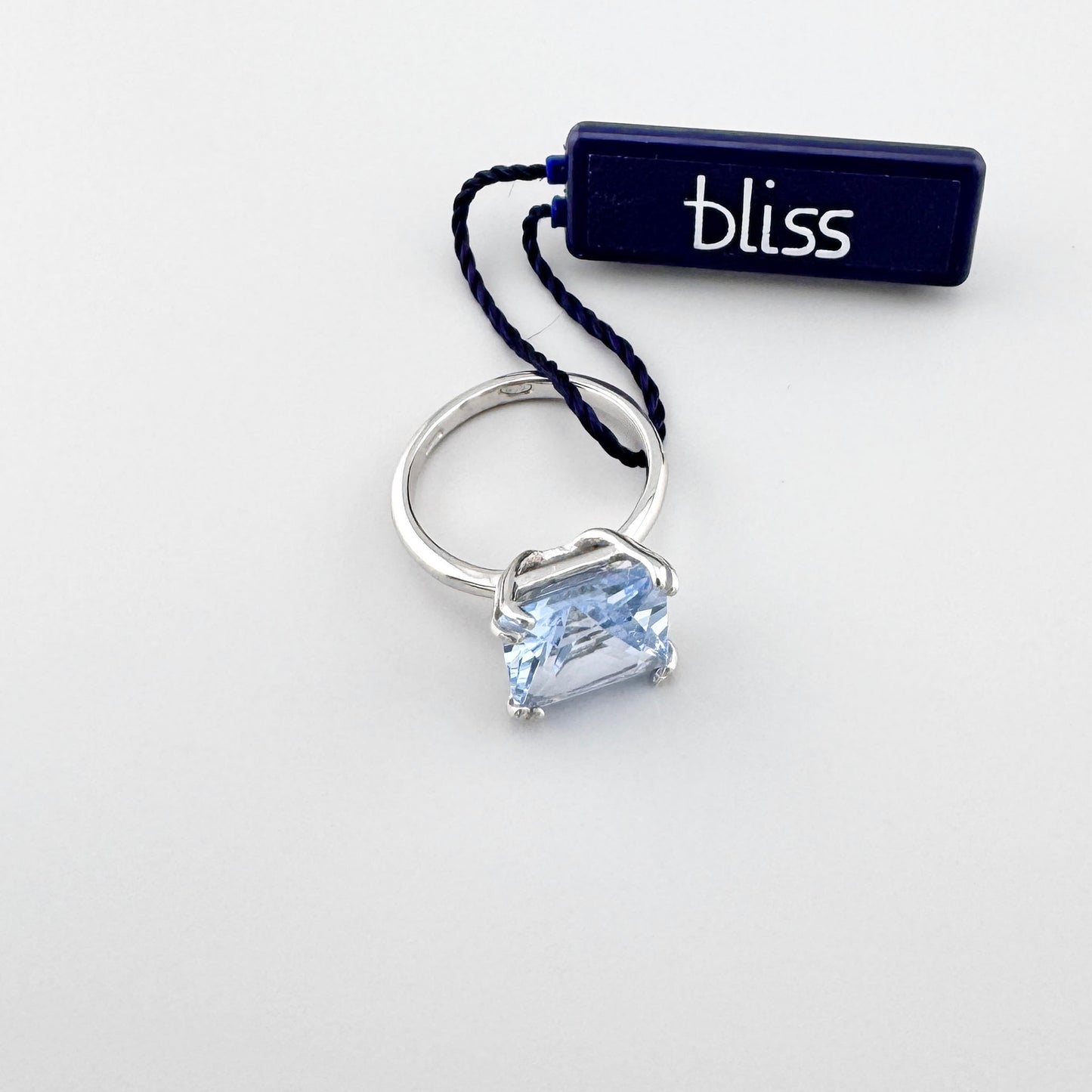 Bliss Gioielli Ring mit blauer Zirkonia im Princess-Schliff in hoher Krappenfassung