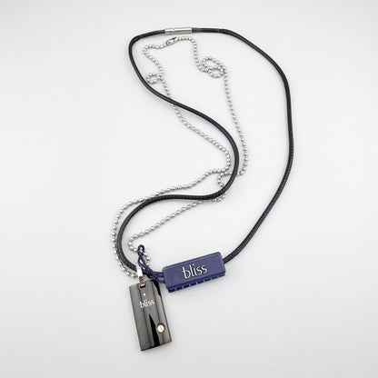 Naszyjnik z podwójnym łańcuchem Bliss Gioielli ze stalowym blaskiem i czarnym sznurkiem, nowoczesny akcent przy szyi