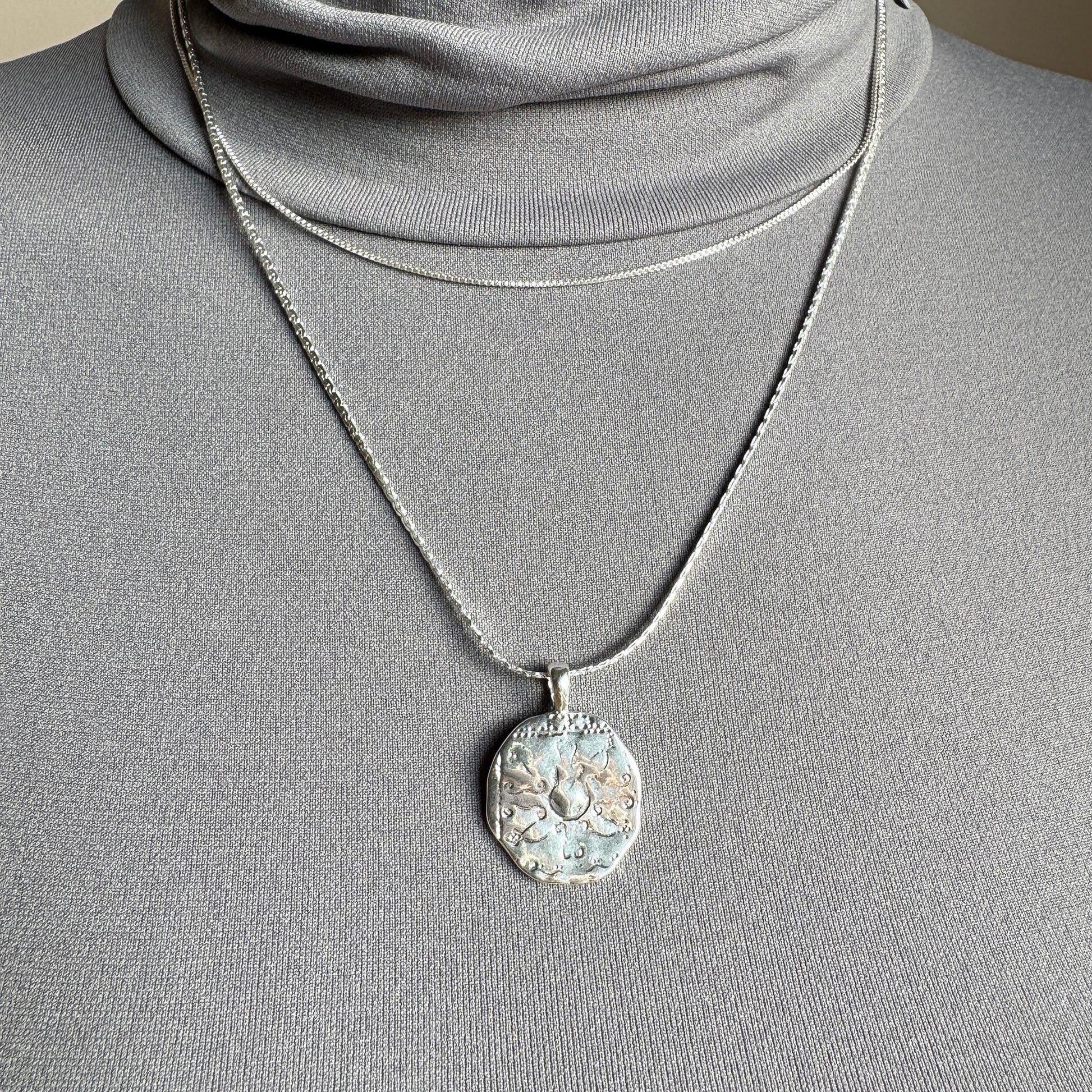 Pilgrim silver necklace with engraved round medallion and adjustable chain