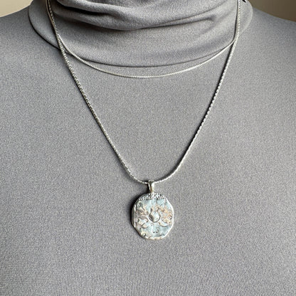 Pilgrim silver necklace with engraved round medallion and adjustable chain