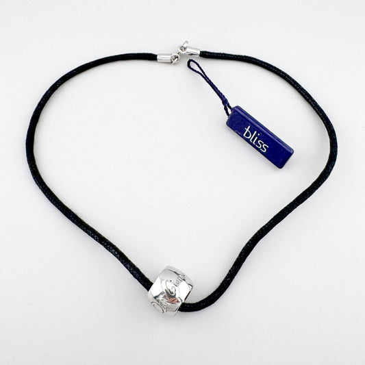 Srebrny naszyjnik 925 na czarnym sznurku z grawerem Bliss Gioielli