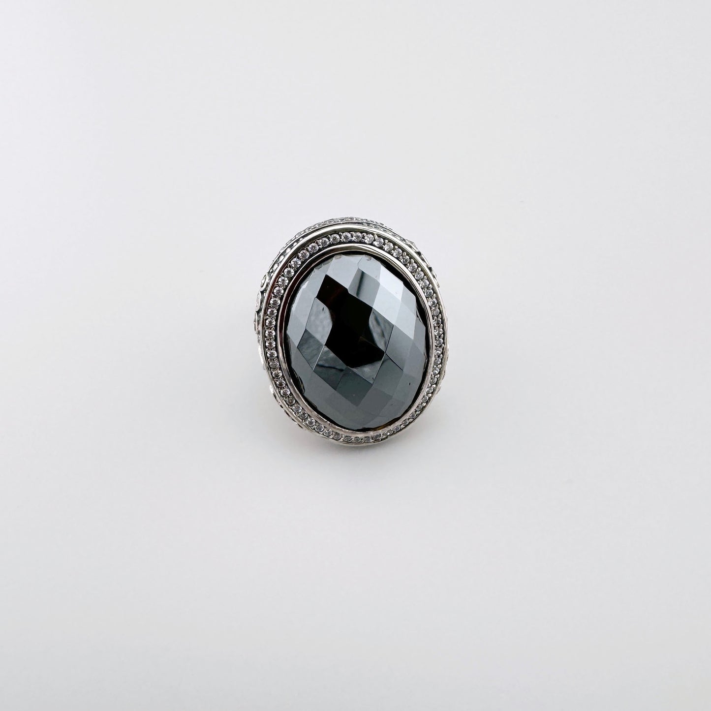 Срібна каблучка Thomas Sabo з гранованим гематитом у графітово-чорному відтінку