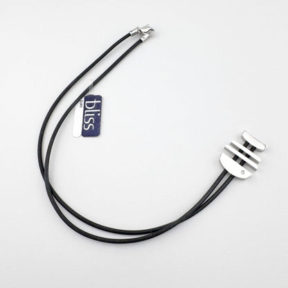 Geometryczny naszyjnik Bliss Gioielli na czarnym rzemieniu z polerowanym wisiorkiem