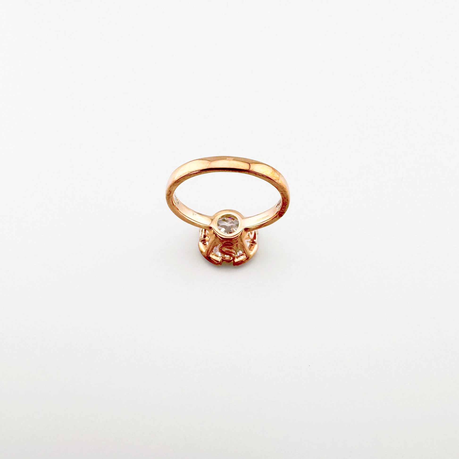 Позолочена каблучка-солітер Thomas Sabo з круглим цирконієм у чотирилапковій оправі