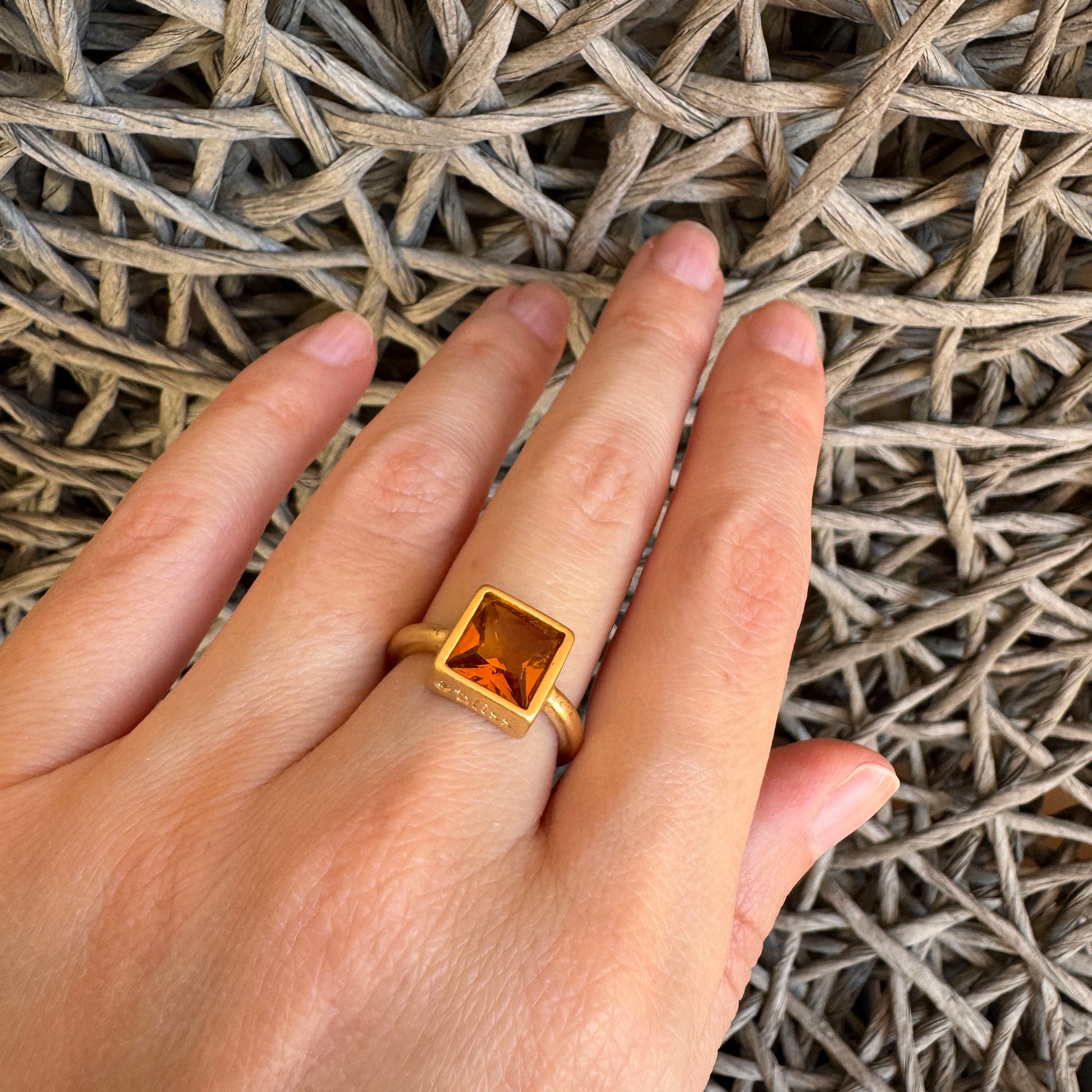 Quartz ring by Bliss Gioielli worn on the hand