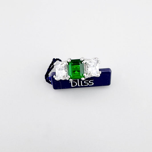 Pierścionek Bliss Gioielli z centralnym zielonym kamieniem w oprawie srebrnej