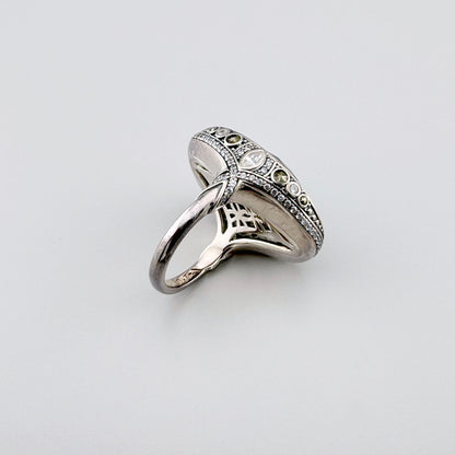 Anillo Thomas Sabo de plata con hematita facetada y perfil ornamental