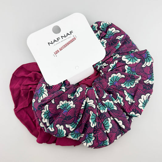 Zestaw dużych gumek Naf Naf w bordowym odcieniu i z wyrazistym kwiatowym wzorem