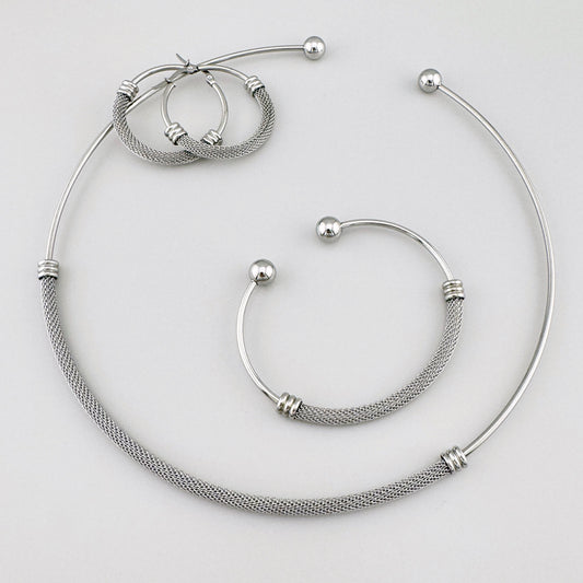 Komplet mesh w srebrnym kolorze: kolia, bransoletka i kolczyki