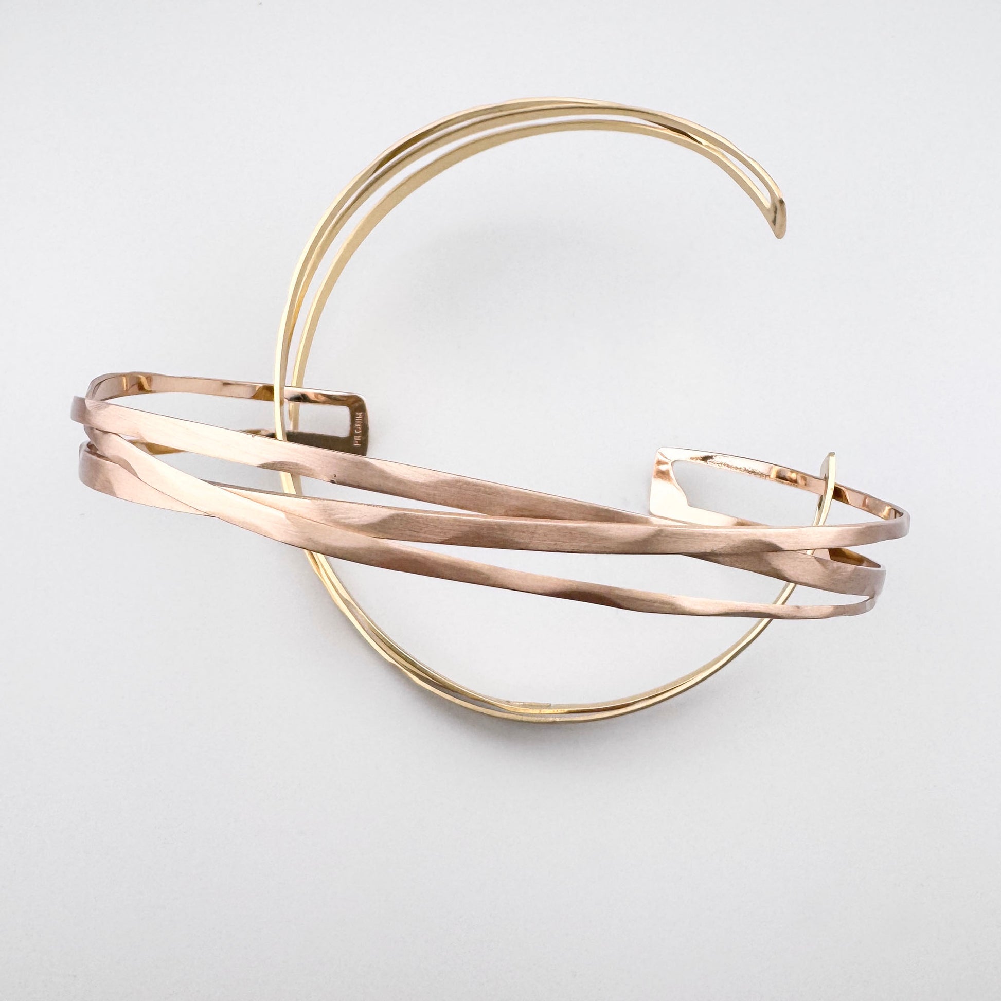 Offener Pilgrim Halsreif in Rosegold mit leicht asymmetrischer Form