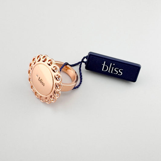 Pierścionek ażurowy Bliss Gioielli w kolorze różowego złota z okrągłym frontem