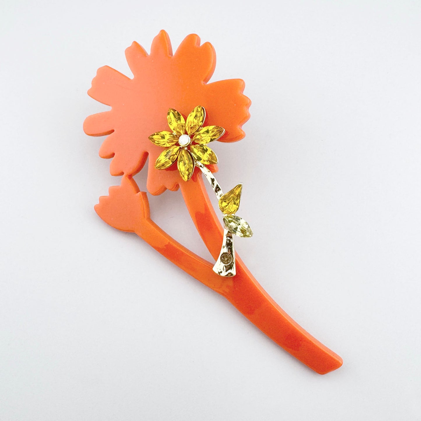 Blumenbrosche Sonata in Orange mit gelben Kristallen und Zweigmotiv