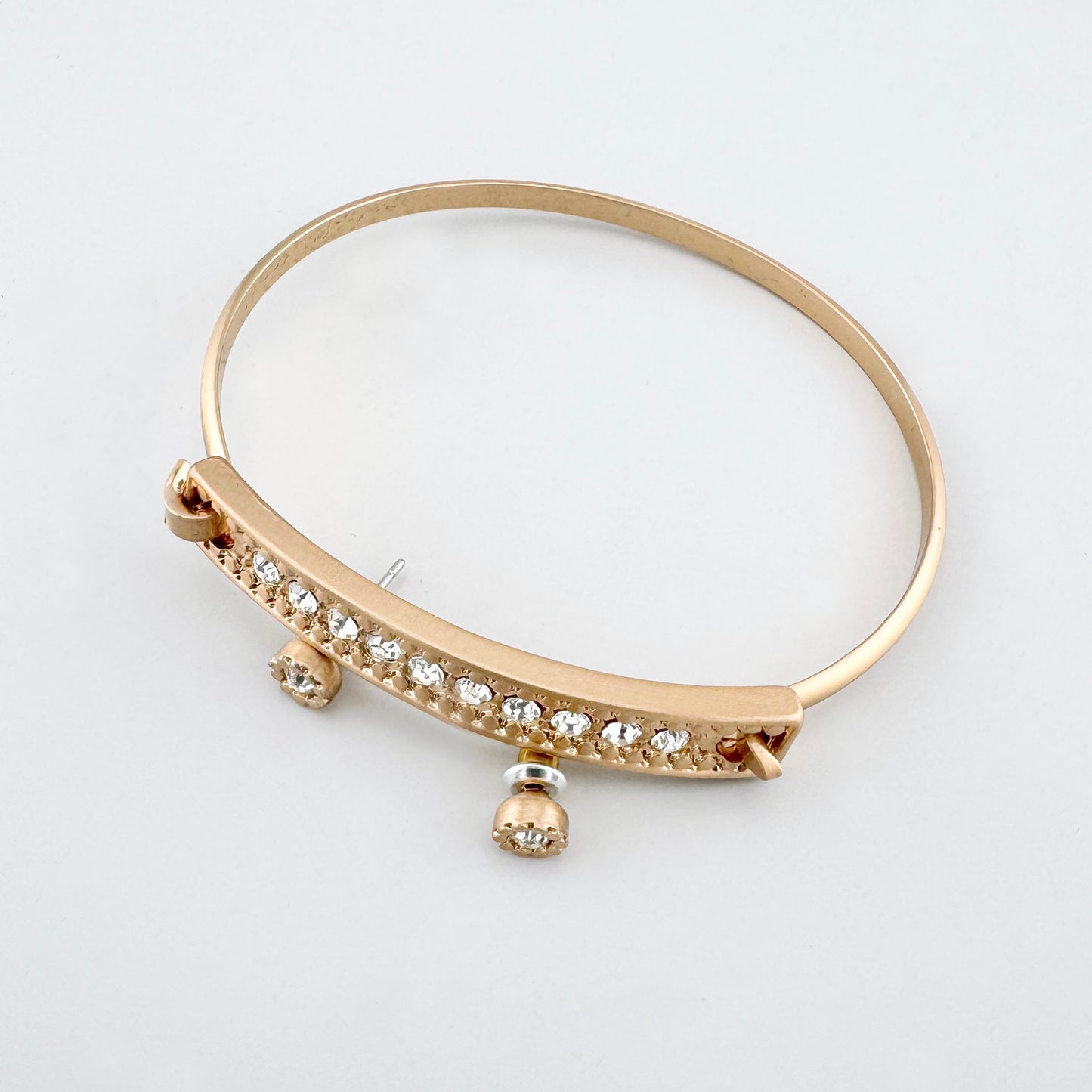 Zestaw biżuterii Pilgrim z bransoletką z kryształkami i delikatnymi kolczykami