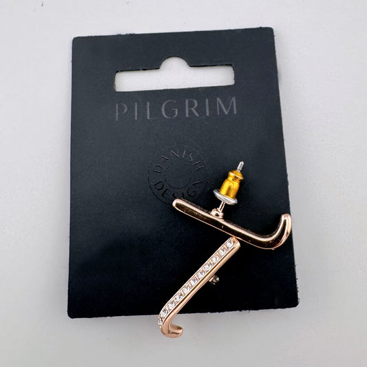 Kolczyk Pilgrim z cyrkoniami na czarnej kartonowej etykiecie