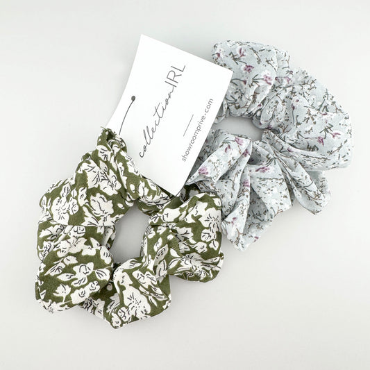 Romantyczny duet scrunchies IRL w miętowym i oliwkowym odcieniu z kwiatowym wzorem