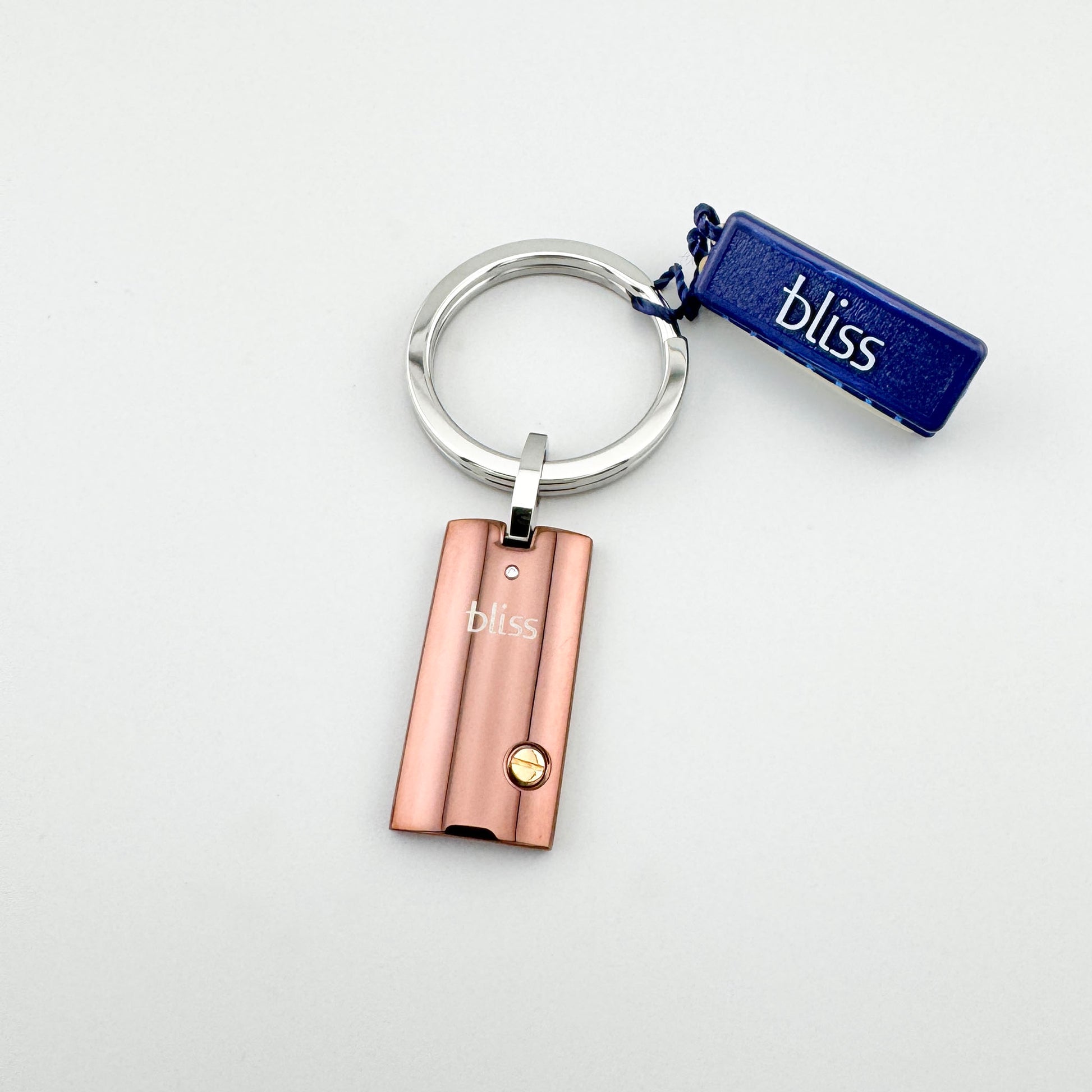 Brelok Bliss Gioielli w odcieniu rose gold z metalowym kółkiem i prostą zawieszką