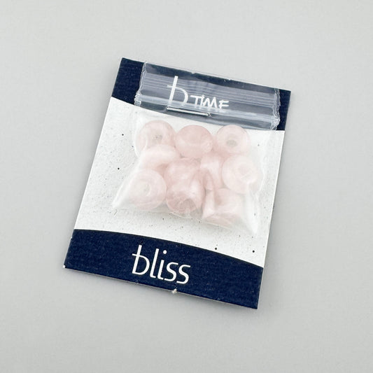 Naturalne kostki różowego kwarcu Bliss Gioielli w delikatnym pastelowym odcieniu
