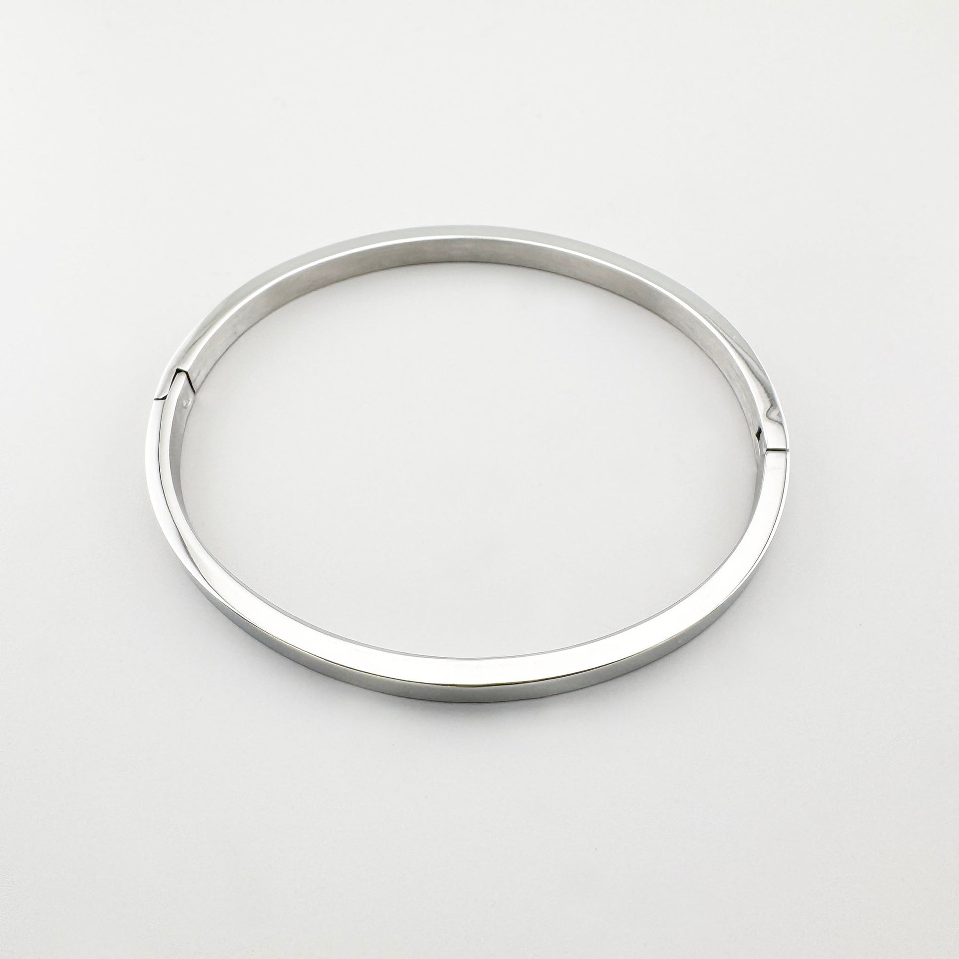 Pulsera rígida minimalista Maravillas con forma redonda y acabado pulido