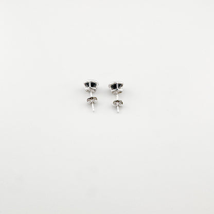 Pendientes de plata Universe con piedra negra y cierre de mariposa