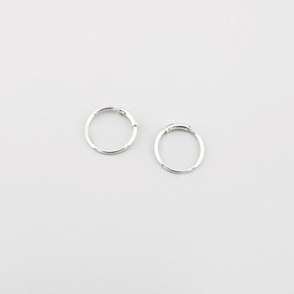 Srebrne kolczyki koła 925 LULU Copenhagen, polerowane wykończenie i klasyczny minimalizm