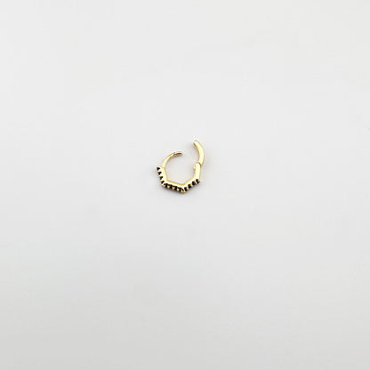 Ohrring Earcandy mit schwarzen Zirkonia in kleiner goldfarbener Creolenform