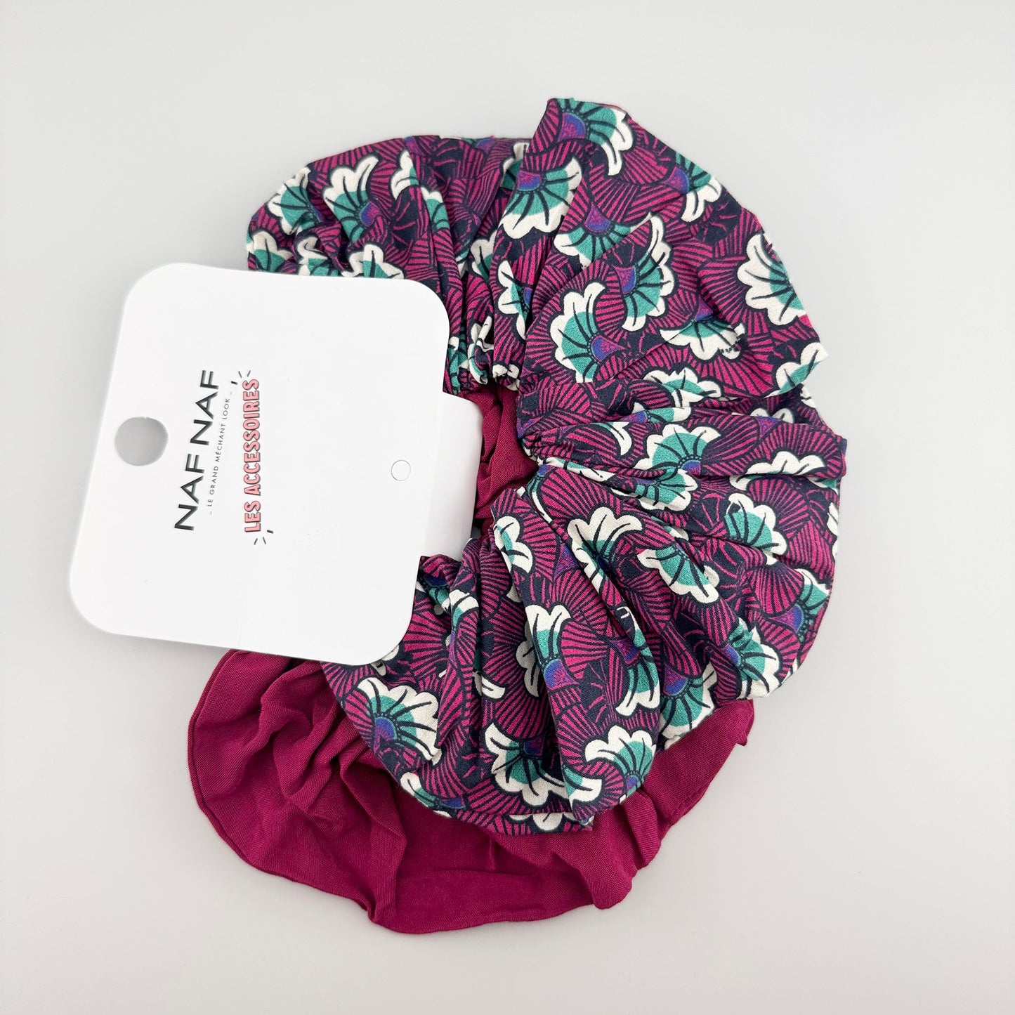 Set de scrunchies grandes Naf Naf en tono burdeos con estampado floral