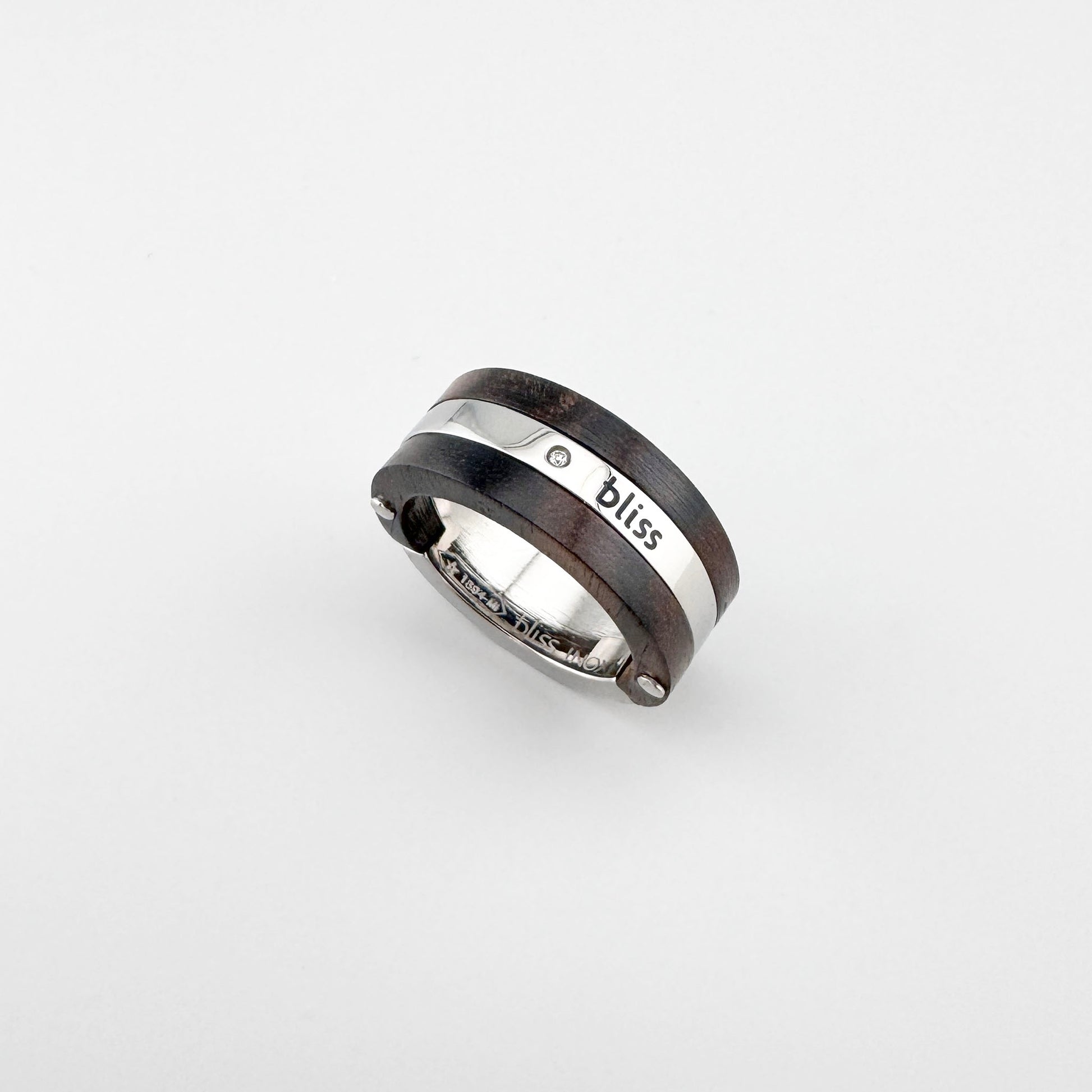 Pierścionek Bliss Gioielli z połączeniem stali szlachetnej i naturalnego drewna