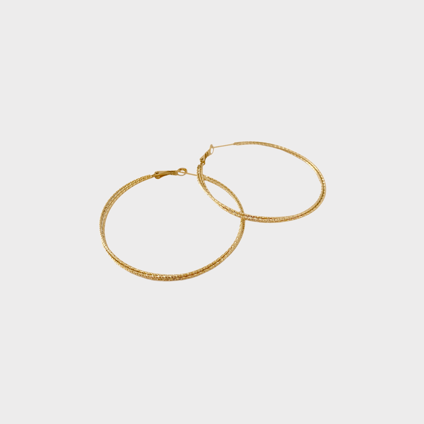 Triple hoop earrings IRL (France)