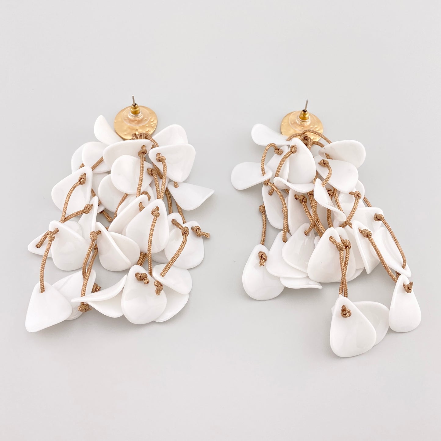 White petal earrings Sonata (Spain)