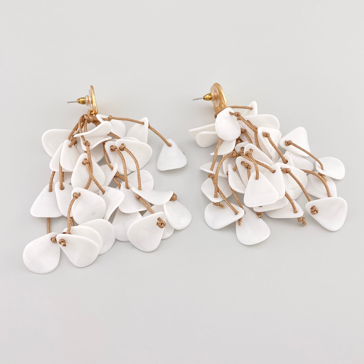 White petal earrings Sonata (Spain)