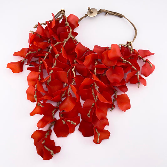 Necklace with red petals Sonata (Spain)