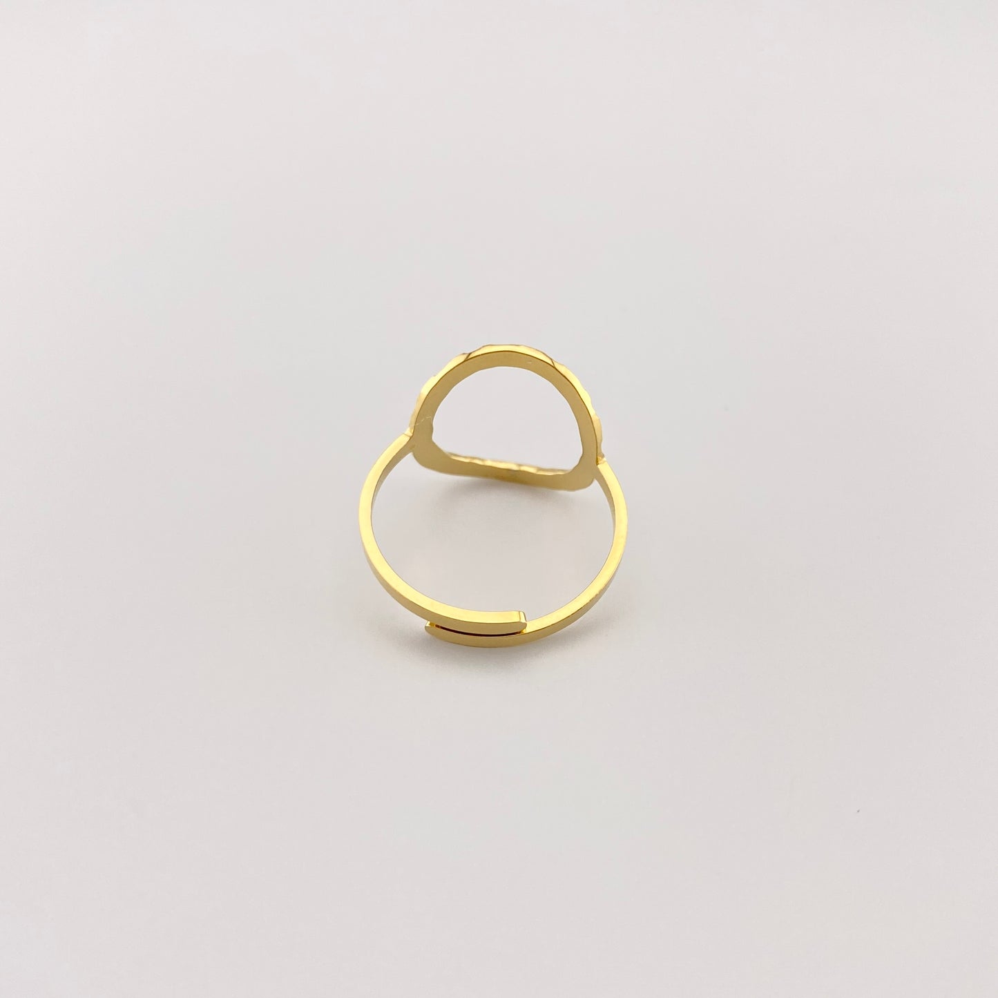 Ring with an oval decor IRL (France)