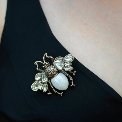 Bee brooch